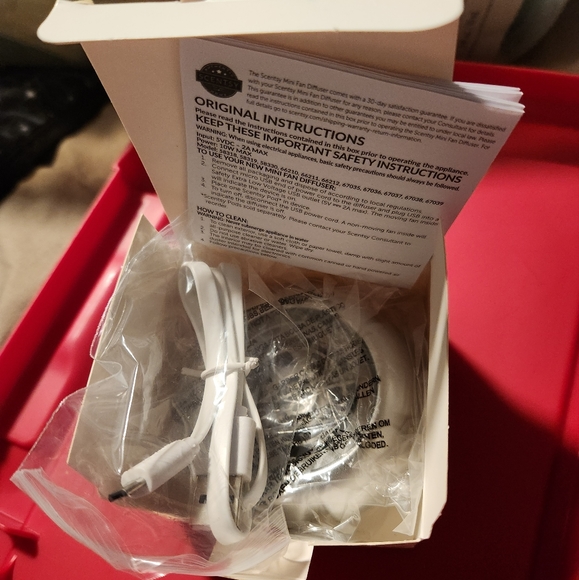 Scentsy mini fan diffuser - Picture 2 of 3